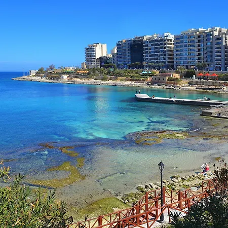Stylish 3br Apartment, Fantastic Location In Sliema