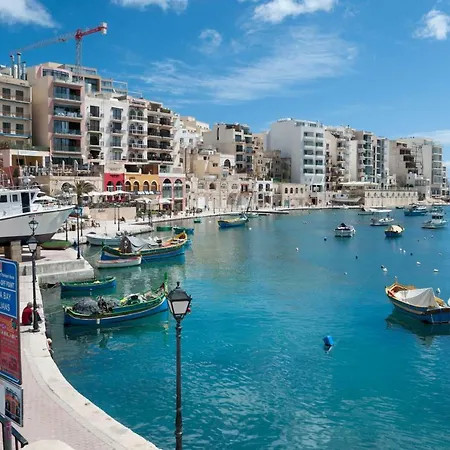 Apartment Stylish 3br Apartment, Fantastic Location In