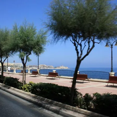 Lägenhet Stylish 3br Apartment, Fantastic Location In Sliema