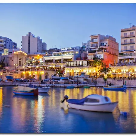 Stylish 3br Apartment, Fantastic Location In *